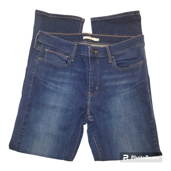 Levi's Slimming Straight medium wash  straight leg jeans with stretch - Picture 5 of 7